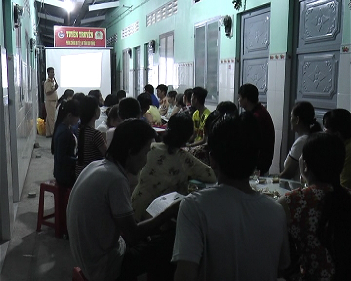 Tuyên truyền pháp luật cho công nhân tại xã An Phước.png